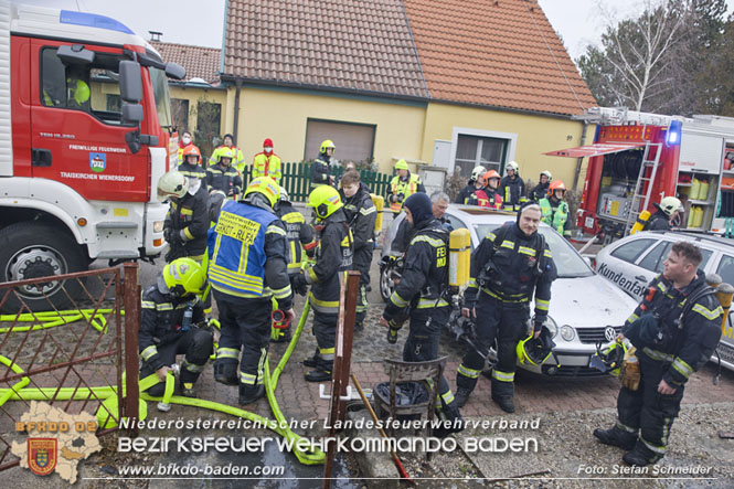 20211227 Wohnhausbrand in Traiskirchen Ortsteil Moellersdorf Foto: Stefan Schneider BFKDO Baden 20211227 Wohnhausbrand in Traiskirchen Ortsteil Moellersdorf Foto: Stefan Schneider BFKDO Baden