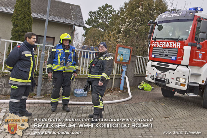 20211227 Wohnhausbrand in Traiskirchen Ortsteil Moellersdorf Foto: Stefan Schneider BFKDO Baden 20211227 Wohnhausbrand in Traiskirchen Ortsteil Moellersdorf Foto: Stefan Schneider BFKDO Baden