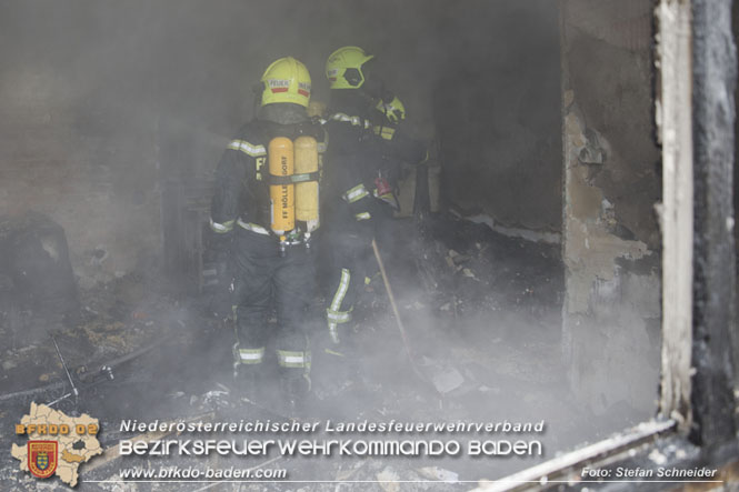 20211227 Wohnhausbrand in Traiskirchen Ortsteil Moellersdorf Foto: Stefan Schneider BFKDO Baden 20211227 Wohnhausbrand in Traiskirchen Ortsteil Moellersdorf Foto: Stefan Schneider BFKDO Baden