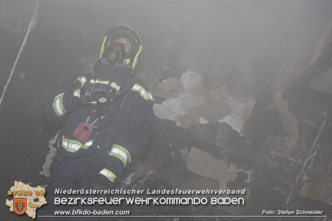 20211227 Wohnhausbrand in Traiskirchen Ortsteil Moellersdorf Foto: Stefan Schneider BFKDO Baden 20211227 Wohnhausbrand in Traiskirchen Ortsteil Moellersdorf Foto: Stefan Schneider BFKDO Baden