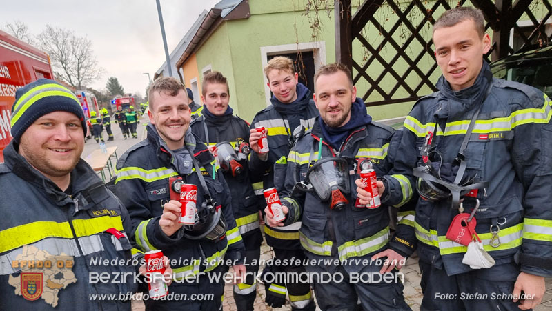 20211227 Wohnhausbrand in Traiskirchen Ortsteil Moellersdorf Foto: Stefan Schneider BFKDO Baden 20211227 Wohnhausbrand in Traiskirchen Ortsteil Moellersdorf Foto: Stefan Schneider BFKDO Baden