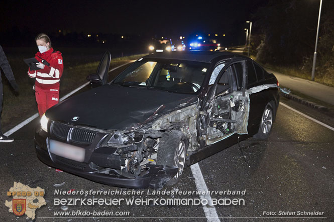 20211227 Trümmerfeld nach Zusammenstoß zweier Fahrzeuge im Freilandgebiet von Tribuswinkel   Foto: Stefan Schneider