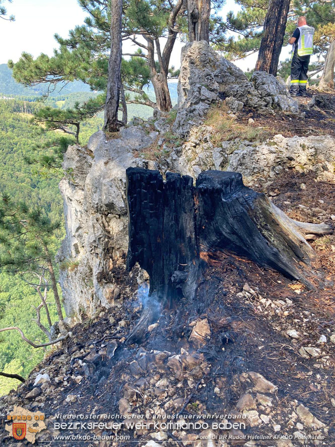 20220816 Waldbrand "Steinwand" Furth a.d.Triesting Foto: DI Rudolf Hafellner AFKDO Pottenstein 20220816 Waldbrand "Steinwand" Furth a.d.Triesting Foto: DI Rudolf Hafellner AFKDO Pottenstein