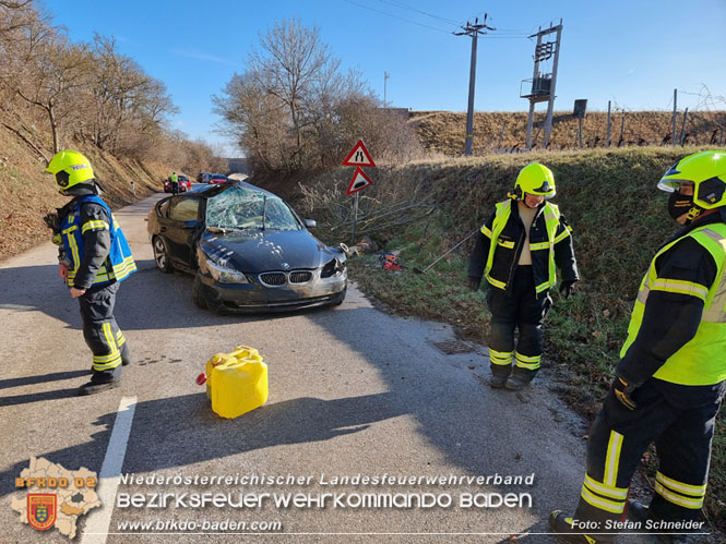 20220118 Spektakulärer Verkehrsunfall auf der L4010 bei Pfaffstätten  Foto: Stefan Schneider