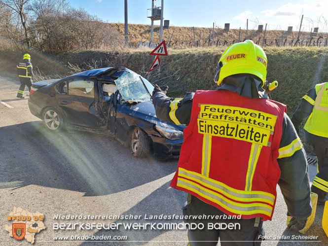 20220118 Spektakulärer Verkehrsunfall auf der L4010 bei Pfaffstätten  Foto: Stefan Schneider