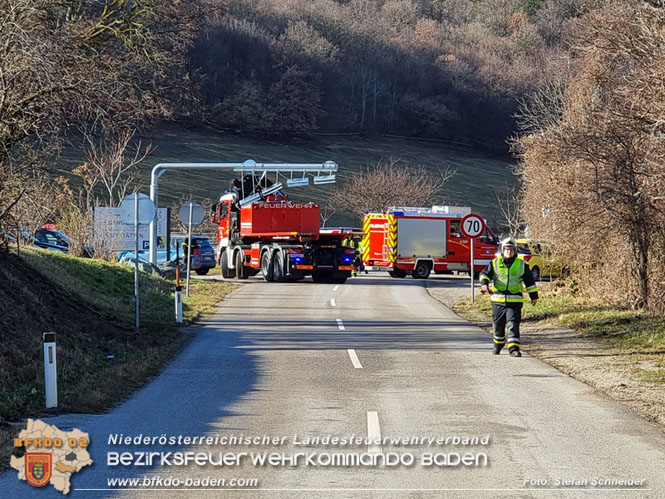 20220118 Spektakulärer Verkehrsunfall auf der L4010 bei Pfaffstätten  Foto: Stefan Schneider