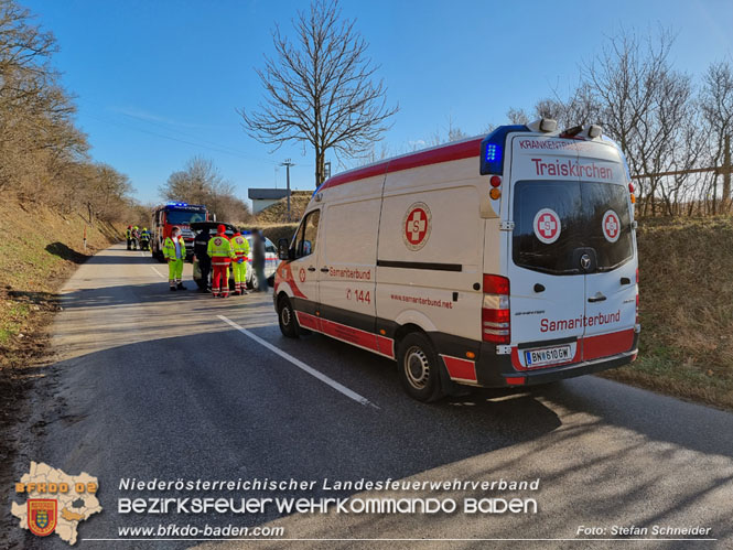 20220118 Spektakulärer Verkehrsunfall auf der L4010 bei Pfaffstätten  Foto: Stefan Schneider