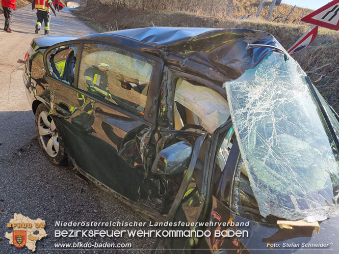20220118 Spektakulärer Verkehrsunfall auf der L4010 bei Pfaffstätten  Foto: Stefan Schneider