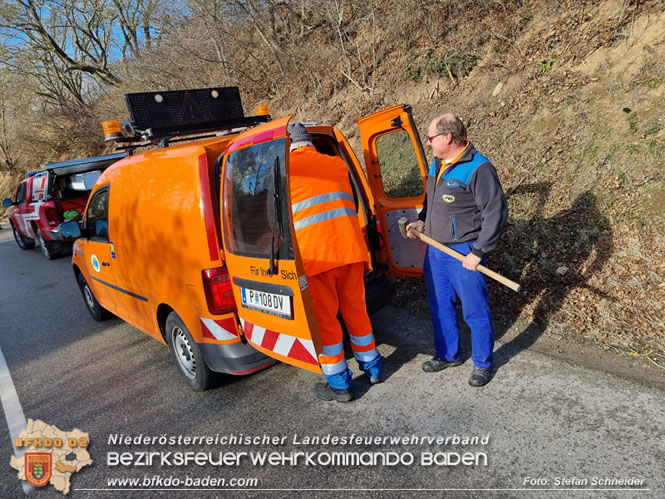 20220118 Spektakulärer Verkehrsunfall auf der L4010 bei Pfaffstätten  Foto: Stefan Schneider
