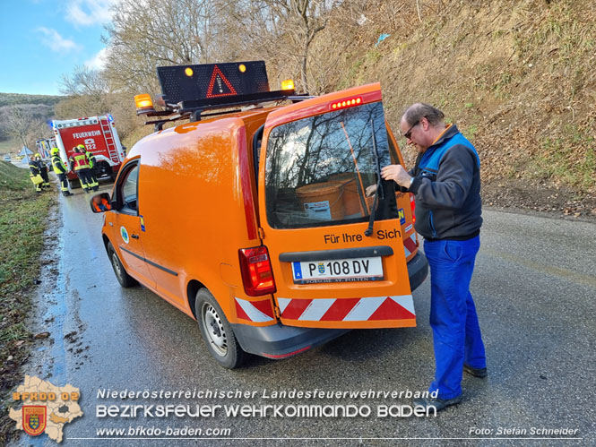 20220118 Spektakulärer Verkehrsunfall auf der L4010 bei Pfaffstätten  Foto: Stefan Schneider