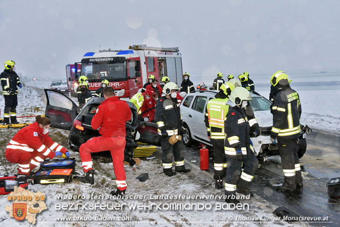 20220124 Verkehrsunfall mit Menschenrettung auf der L161 zwischen Reisenberg und Gramatneusiedl Foto: Thomas Lenger Monatsrevue.at 20220124 Verkehrsunfall mit Menschenrettung auf der L161 zwischen Reisenberg und Gramatneusiedl Foto: Thomas Lenger Monatsrevue.at