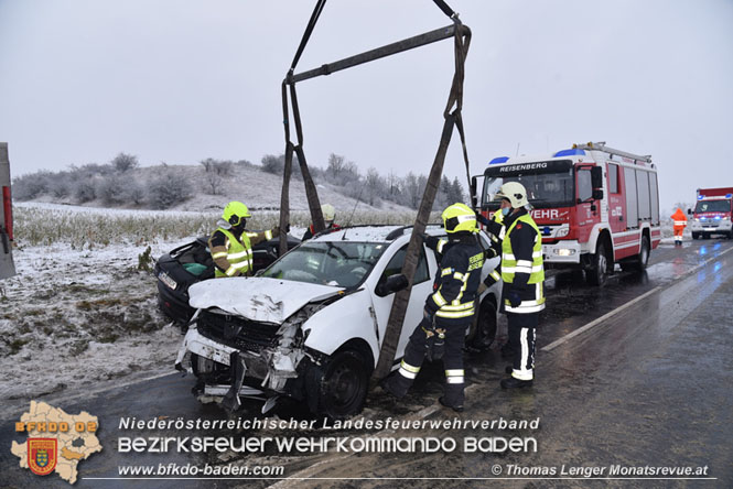 20220124 Verkehrsunfall mit Menschenrettung auf der L161 zwischen Reisenberg und Gramatneusiedl Foto: Thomas Lenger Monatsrevue.at 20220124 Verkehrsunfall mit Menschenrettung auf der L161 zwischen Reisenberg und Gramatneusiedl Foto: Thomas Lenger Monatsrevue.at