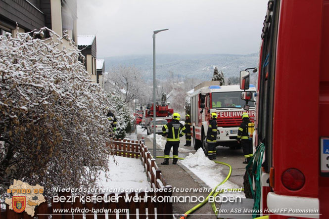 20220124 Wohnhausbrand in Berndorf - 3 Feuerwehren standen im Löscheinsatz   Foto: ASB Markus Hackl FF Pottenstein