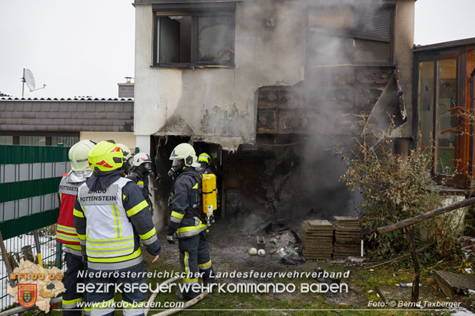 20220124 Wohnhausbrand in Berndorf - 3 Feuerwehren standen im Löscheinsatz   Foto: © Bernd Taxberger BFK Baden
