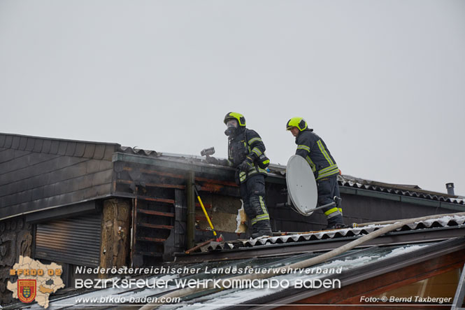 20220124 Wohnhausbrand in Berndorf - 3 Feuerwehren standen im Löscheinsatz   Foto: © Bernd Taxberger BFK Baden