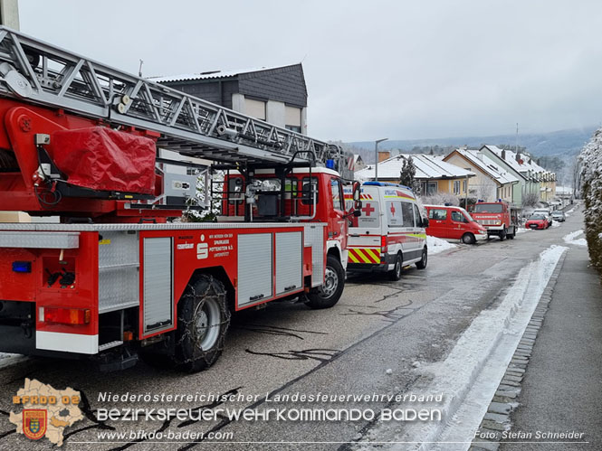 20220124 Wohnhausbrand in Berndorf - 3 Feuerwehren standen im Löscheinsatz   Foto: Stefan Schneider BFK Baden