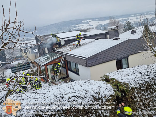 20220124 Wohnhausbrand in Berndorf - 3 Feuerwehren standen im Löscheinsatz   Foto: Stefan Schneider BFK Baden