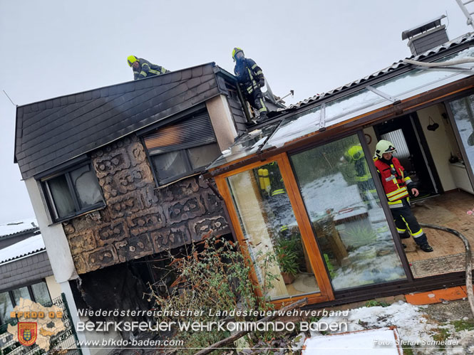 20220124 Wohnhausbrand in Berndorf - 3 Feuerwehren standen im Löscheinsatz   Foto: Stefan Schneider BFK Baden