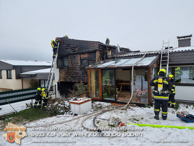 20220124 Wohnhausbrand in Berndorf - 3 Feuerwehren standen im Löscheinsatz   Foto: Stefan Schneider BFK Baden