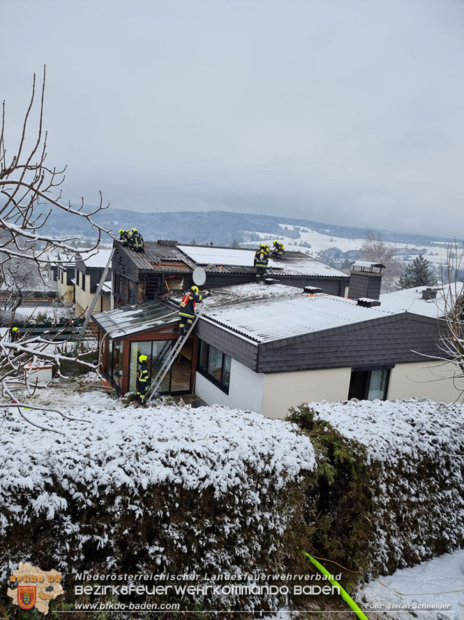 20220124 Wohnhausbrand in Berndorf - 3 Feuerwehren standen im Löscheinsatz   Foto: Stefan Schneider BFK Baden