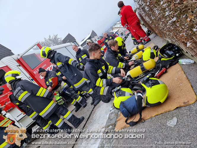 20220124 Wohnhausbrand in Berndorf - 3 Feuerwehren standen im Löscheinsatz   Foto: Stefan Schneider BFK Baden