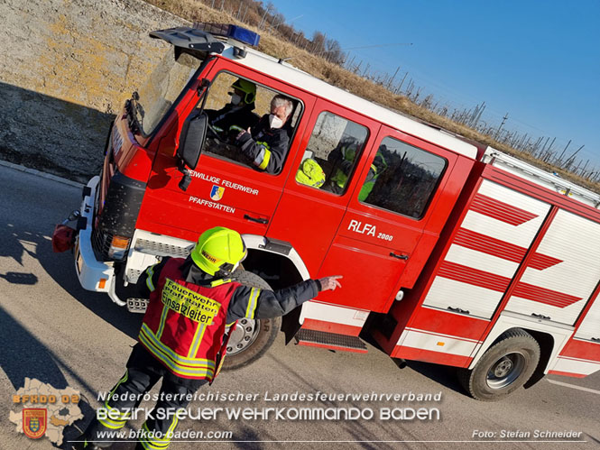 20220214 Kleintransporter prallt trotz Höhenbegrenzungseinrichtung gegen Unterführung  Foto: Stefan Schneider BFKDO BADEN
