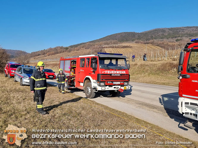 20220214 Kleintransporter prallt trotz Höhenbegrenzungseinrichtung gegen Unterführung  Foto: Stefan Schneider BFKDO BADEN