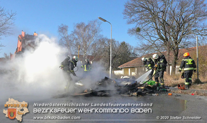 20220301 Sperrmuell geriet in Muellsammelwagen in Brand Foto: Stefan Schneider BFKDO Baden 20220301 Sperrmuell geriet in Muellsammelwagen in Brand Foto: Stefan Schneider BFKDO Baden