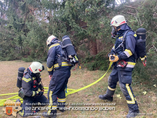 20220304 Brand auf einem Grundstück in Baden Ortsteil Weikersdorf Foto: Dominik Judt 20220304 Brand auf einem Grundstück in Baden Ortsteil Weikersdorf Foto: Dominik Judt