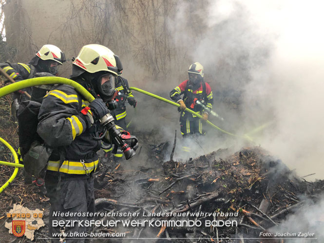 20220304 Brand auf einem Grundstück in Baden Ortsteil Weikersdorf Foto: Joachim Zagler 20220304 Brand auf einem Grundstück in Baden Ortsteil Weikersdorf Foto: Joachim Zagler