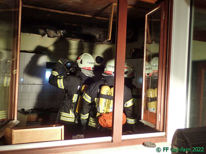 20220313 Brand in einem Wohnhaus in Gainfarn Foto: Freiwillige Feuerwehr Gainfarn 20220313 Brand in einem Wohnhaus in Gainfarn Foto: Freiwillige Feuerwehr Gainfarn