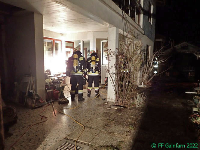 20220313 Brand in einem Wohnhaus in Gainfarn Foto: Freiwillige Feuerwehr Gainfarn 20220313 Brand in einem Wohnhaus in Gainfarn Foto: Freiwillige Feuerwehr Gainfarn