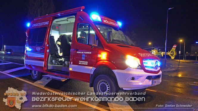 20220316 Verkehrsunfall auf der B17 in Möllersdorf Traiskirchen Foto: Stefan Schneider BFKDO BADEN 20220316 Verkehrsunfall auf der B17 in Möllersdorf Traiskirchen Foto: Stefan Schneider BFKDO BADEN