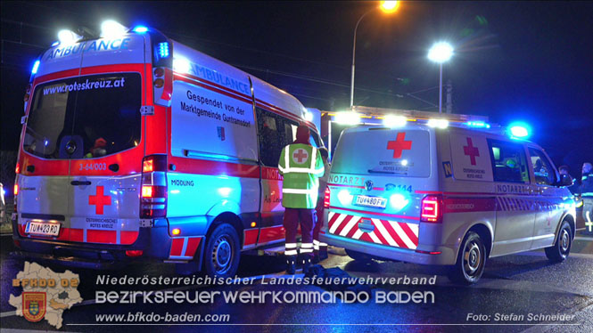20220316 Verkehrsunfall auf der B17 in Möllersdorf Traiskirchen Foto: Stefan Schneider BFKDO BADEN 20220316 Verkehrsunfall auf der B17 in Möllersdorf Traiskirchen Foto: Stefan Schneider BFKDO BADEN