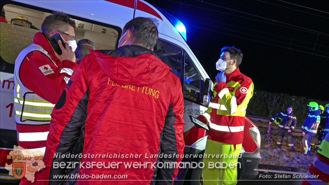 20220316 Verkehrsunfall auf der B17 in Möllersdorf Traiskirchen Foto: Stefan Schneider BFKDO BADEN 20220316 Verkehrsunfall auf der B17 in Möllersdorf Traiskirchen Foto: Stefan Schneider BFKDO BADEN