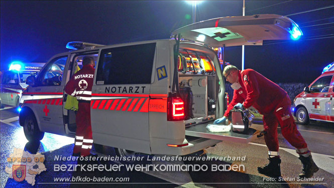 20220316 Verkehrsunfall auf der B17 in Möllersdorf Traiskirchen Foto: Stefan Schneider BFKDO BADEN 20220316 Verkehrsunfall auf der B17 in Möllersdorf Traiskirchen Foto: Stefan Schneider BFKDO BADEN