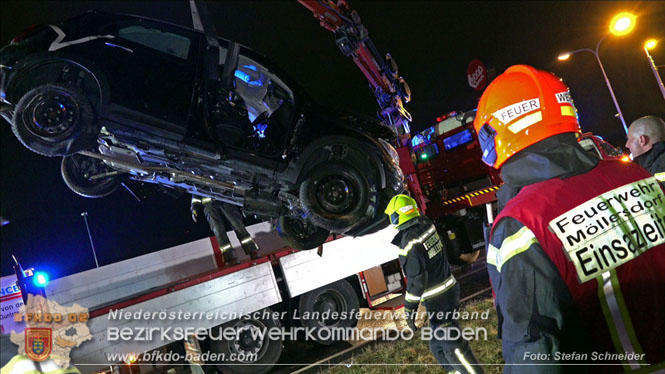 20220316 Verkehrsunfall auf der B17 in Möllersdorf Traiskirchen Foto: Stefan Schneider BFKDO BADEN 20220316 Verkehrsunfall auf der B17 in Möllersdorf Traiskirchen Foto: Stefan Schneider BFKDO BADEN