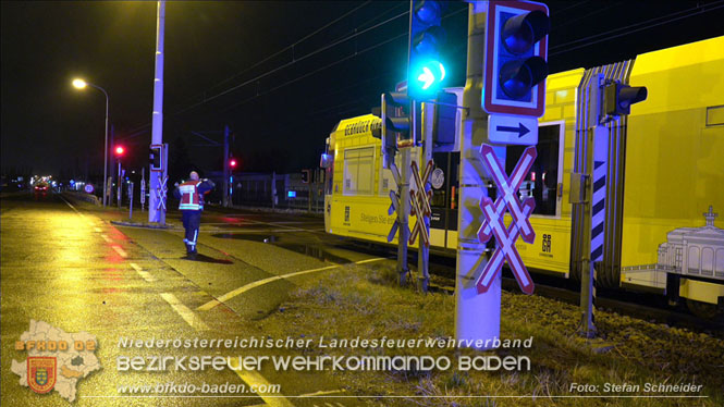 20220316 Verkehrsunfall auf der B17 in Möllersdorf Traiskirchen Foto: Stefan Schneider BFKDO BADEN 20220316 Verkehrsunfall auf der B17 in Möllersdorf Traiskirchen Foto: Stefan Schneider BFKDO BADEN