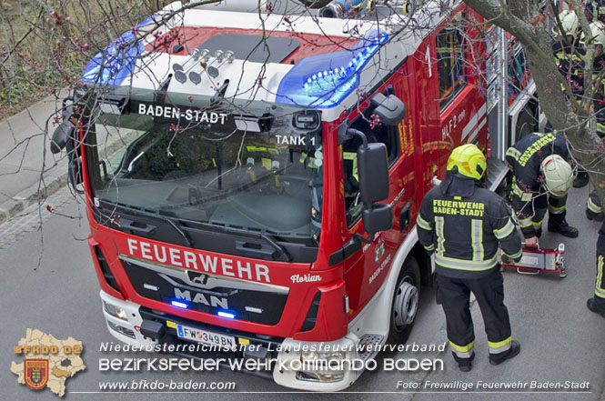 20220317 Auto Billard im Parkdeck Roemertherme Baden Foto: Freiwillige Feuerwehr Baden-Stadt 20220317 Auto Billard im Parkdeck Roemertherme Baden Foto: Freiwillige Feuerwehr Baden-Stadt
