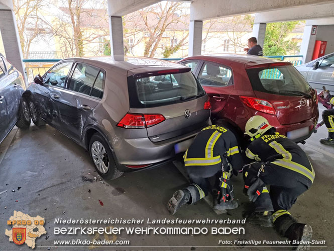 20220317 Auto Billard im Parkdeck Roemertherme Baden Foto: Freiwillige Feuerwehr Baden-Stadt 20220317 Auto Billard im Parkdeck Roemertherme Baden Foto: Freiwillige Feuerwehr Baden-Stadt