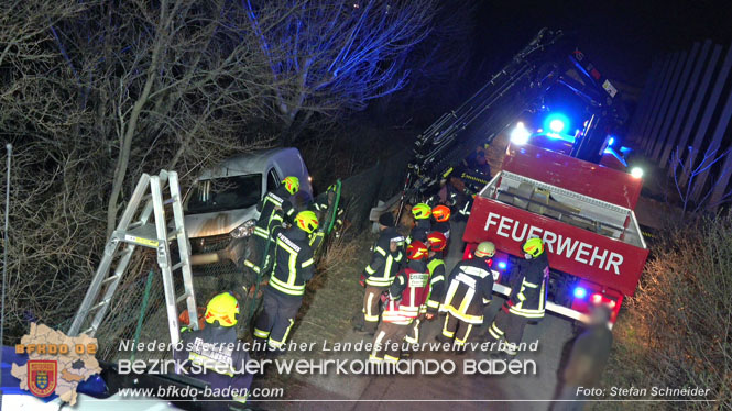 20220317 Fahrzeugebergung in Oeynhausen-Tribuswinkel Foto: Stefan Schneider 20220317 Fahrzeugebergung in Oeynhausen-Tribuswinkel Foto: Stefan Schneider