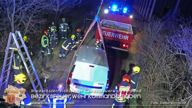 20220317 Fahrzeugebergung in Oeynhausen-Tribuswinkel Foto: Stefan Schneider 20220317 Fahrzeugebergung in Oeynhausen-Tribuswinkel Foto: Stefan Schneider