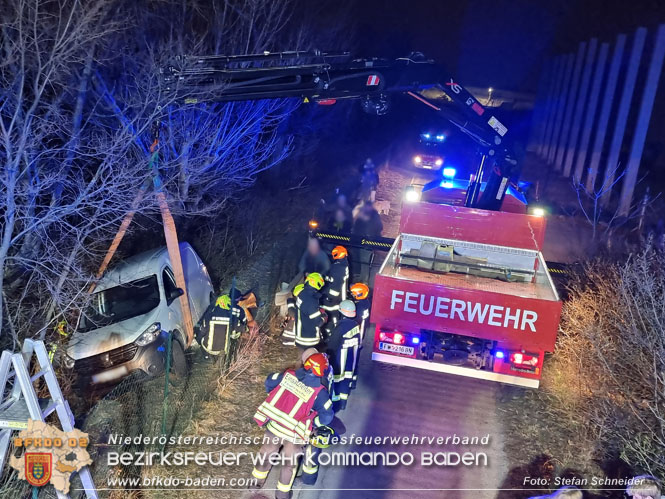 20220317 Fahrzeugebergung in Oeynhausen-Tribuswinkel Foto: Stefan Schneider 20220317 Fahrzeugebergung in Oeynhausen-Tribuswinkel Foto: Stefan Schneider