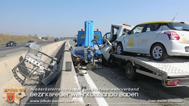20220325 Menschenrettung nach Auffahrunfall auf ASFiNAG Fahrzeug auf der A2 RFB Wien   Foto: Stefan Schneider BFKDO BADEN
