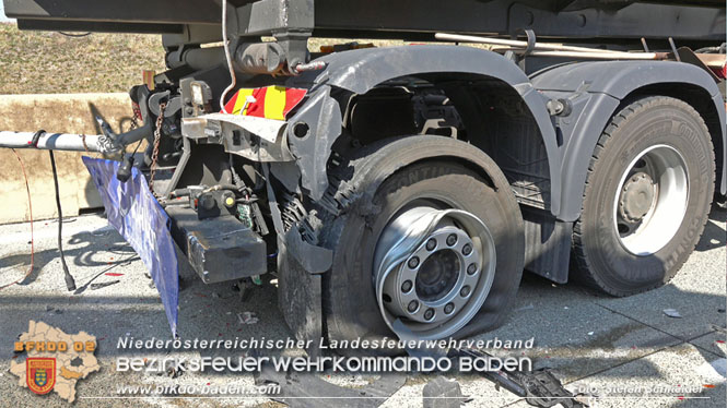 20220325 Menschenrettung nach Auffahrunfall auf ASFiNAG Fahrzeug auf der A2 RFB Wien   Foto: Stefan Schneider BFKDO BADEN