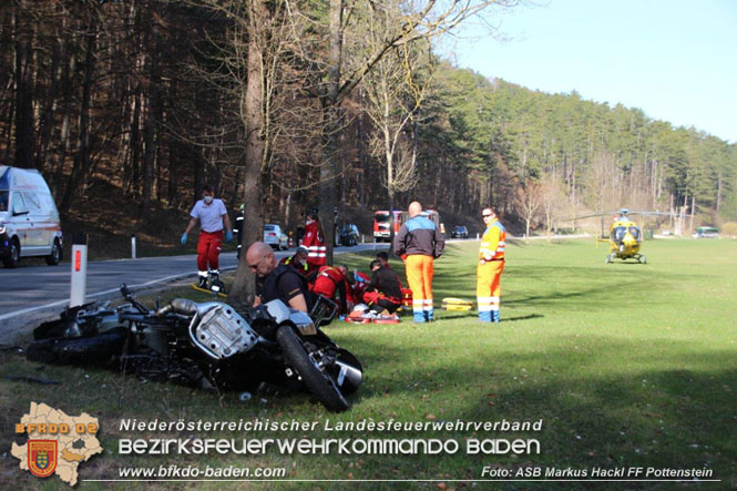 20220412 Motorrad gegen Pkw auf der L138 Pottenstein - Grabenweg Foto: ASB Markus Hackl 20220412 Motorrad gegen Pkw auf der L138 Pottenstein - Grabenweg Foto: ASB Markus Hackl