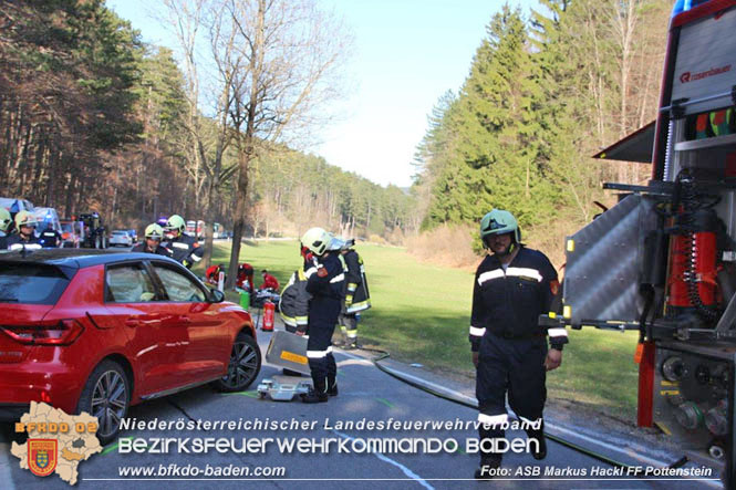 20220412 Motorrad gegen Pkw auf der L138 Pottenstein - Grabenweg Foto: ASB Markus Hackl 20220412 Motorrad gegen Pkw auf der L138 Pottenstein - Grabenweg Foto: ASB Markus Hackl