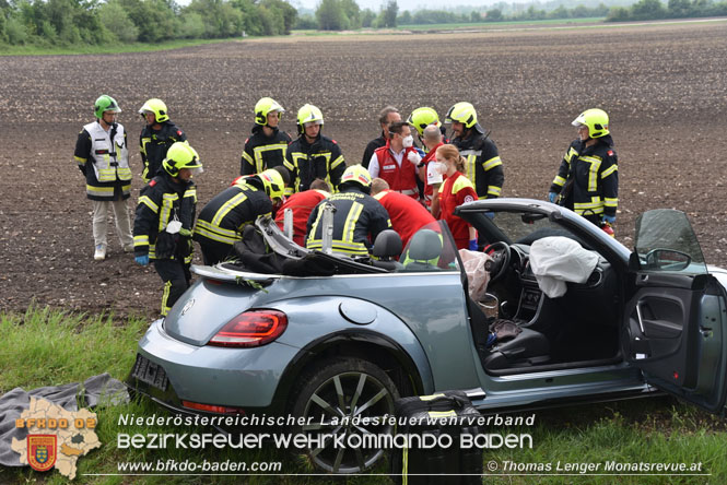 20220507 Verkehrsunfall mit eingeklemmter Person auf der LB16 Foto: Thomas Lenger Monatsrevue.at 20220507 Verkehrsunfall mit eingeklemmter Person auf der LB16 Foto: Thomas Lenger Monatsrevue.at