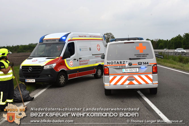 20220507 Verkehrsunfall mit eingeklemmter Person auf der LB16 Foto: Thomas Lenger Monatsrevue.at 20220507 Verkehrsunfall mit eingeklemmter Person auf der LB16 Foto: Thomas Lenger Monatsrevue.at