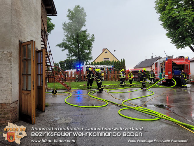 20220607 Brand in einem landwirtschaftlichen Gebäude in Landegg/Pottendorf 20220607 Brand in einem landwirtschaftlichen Gebäude in Landegg/Pottendorf